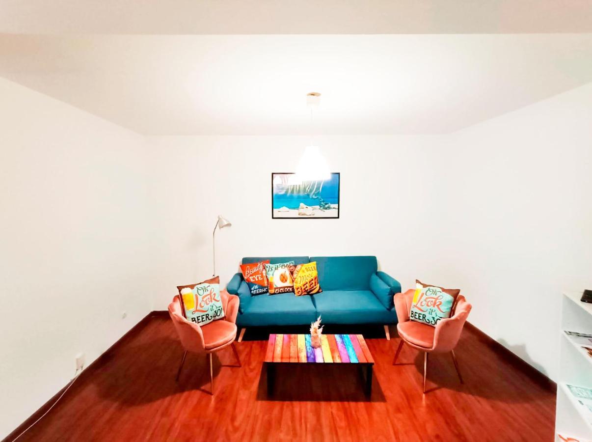By Plaza Real Budget Rooms Barselona Dış mekan fotoğraf