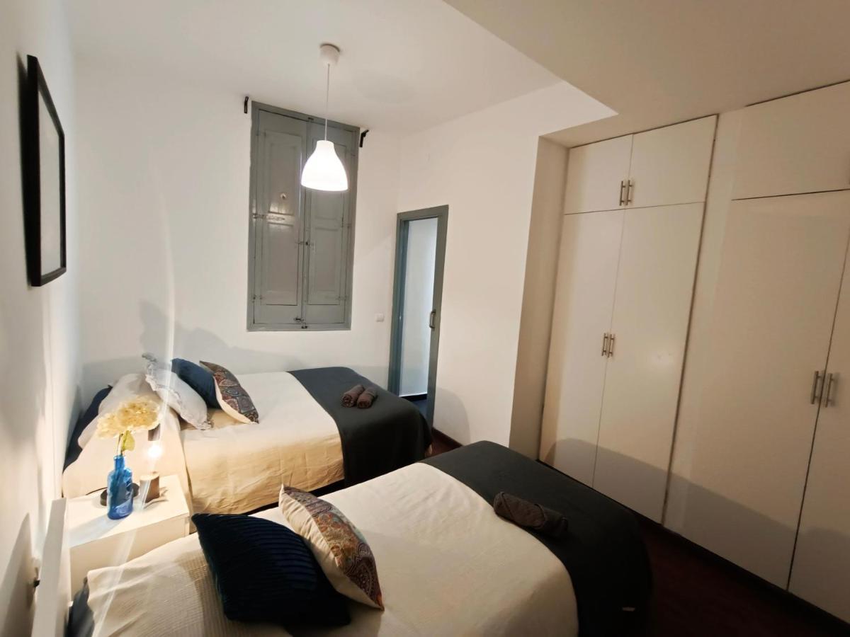By Plaza Real Budget Rooms Barselona Dış mekan fotoğraf